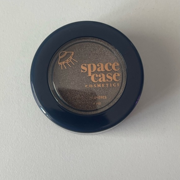 Space case eyeshadow- Brand new - Picture 2 of 4